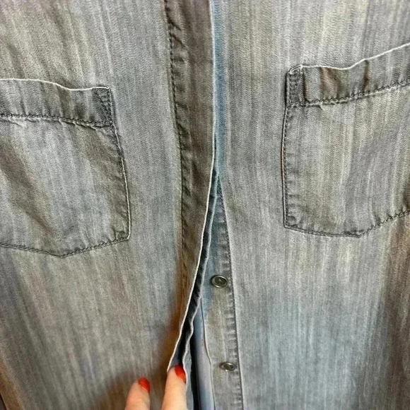 Beachlunchlounge Gray Chambray Hidden Button Down Shirt Women’s Size S/P - Picture 3 of 8